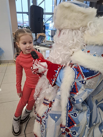 «Дедоморозный вайб». Новогодний праздник. Флешмоб Дедов Морозов